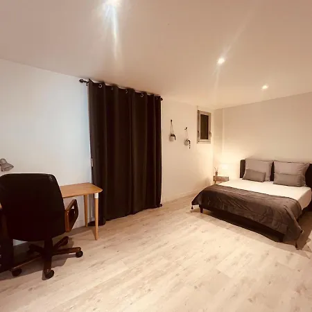 Le Félicité Spacieux Avec Parking Apartamento